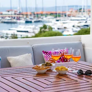  Apartment Over The Sea Italien